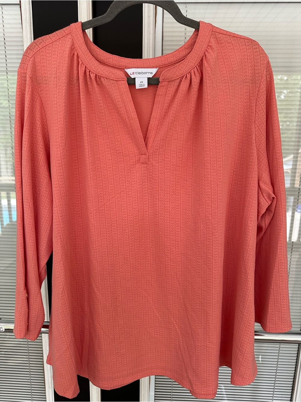 Size 2X Liz Claiborne Coral Split-Neck Women's Top